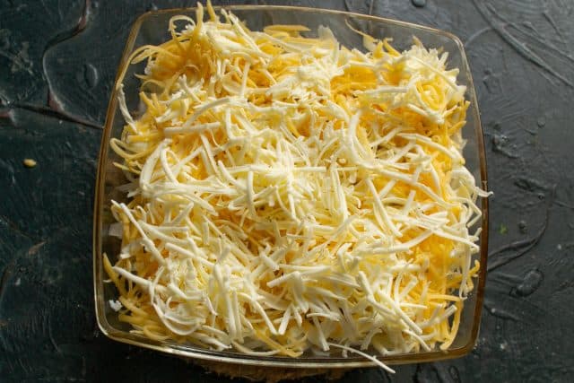 salat-mimoza-iz-skumbrii-14-640x427 (1)